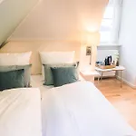 Hotel Sixtus Sinatur & Konference