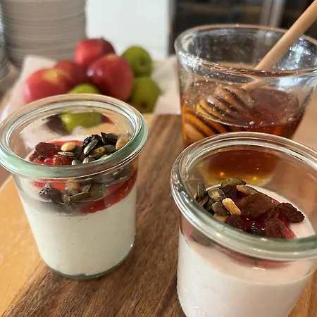 Sixtus Sinatur & Konference Hotel 4*