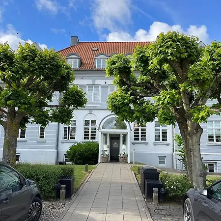 Sixtus Sinatur & Konference Hotell