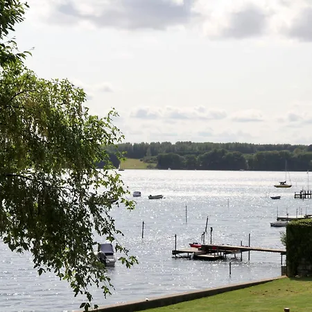 Sixtus Sinatur & Konference Hotel 4*