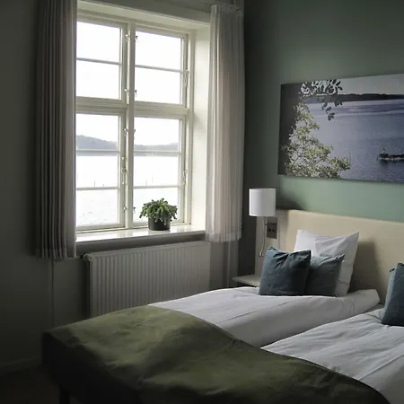 Sixtus Sinatur & Konference Hotell 4*