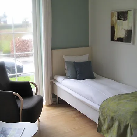 Sixtus Sinatur & Konference Hotel 4*