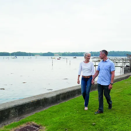 Sixtus Sinatur & Konference