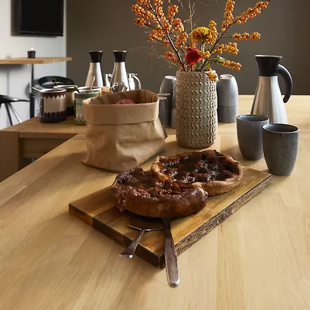 Sixtus Sinatur & Konference Hotel