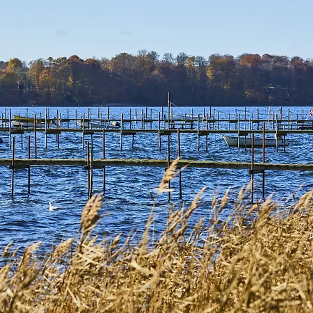 Sixtus Sinatur & Konference Hotel 4*