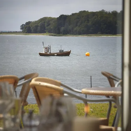 Hotel Sixtus Sinatur & Konference 4*