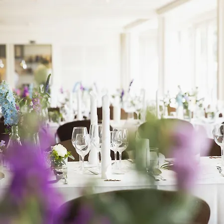 Sixtus Sinatur & Konference 4*