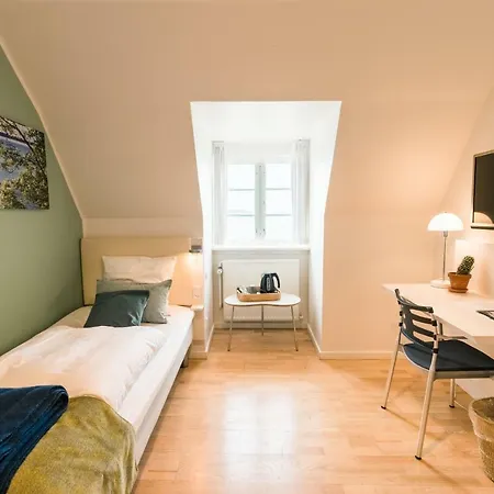 Sixtus Sinatur & Konference Hotell 4*