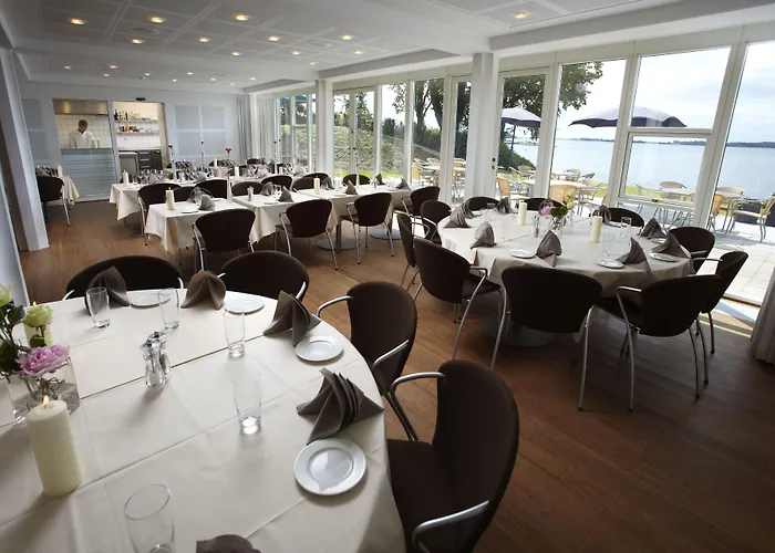 Sixtus Sinatur & Konference Hotel 4*